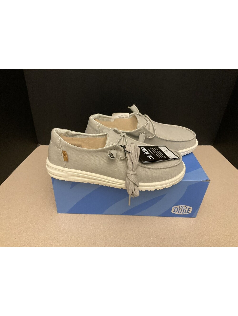 New! Womens Hey Dude Wendy Chambray Light Grey Slip On Shoes. Size 8. Nice Shoes